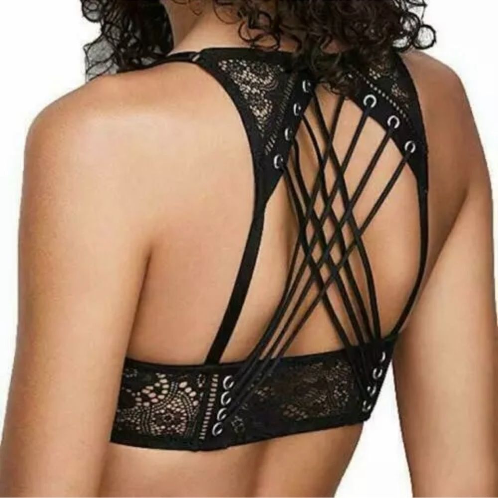 $68 Victoria’s Secret Very sexy Strappy Push up Padded bra 32D black